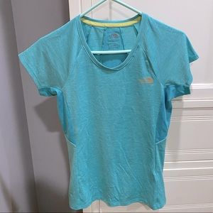 ✨5 for $20!!!✨ NWOT North Face T-shirt